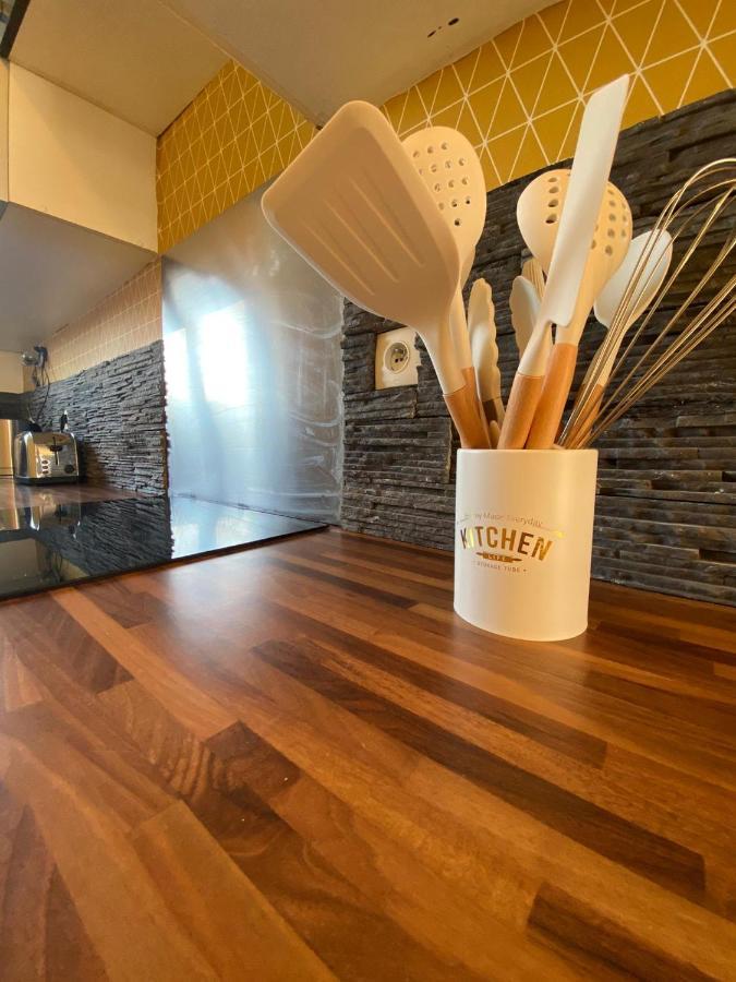 Capsule Cozy Apartment Raismes Exterior foto